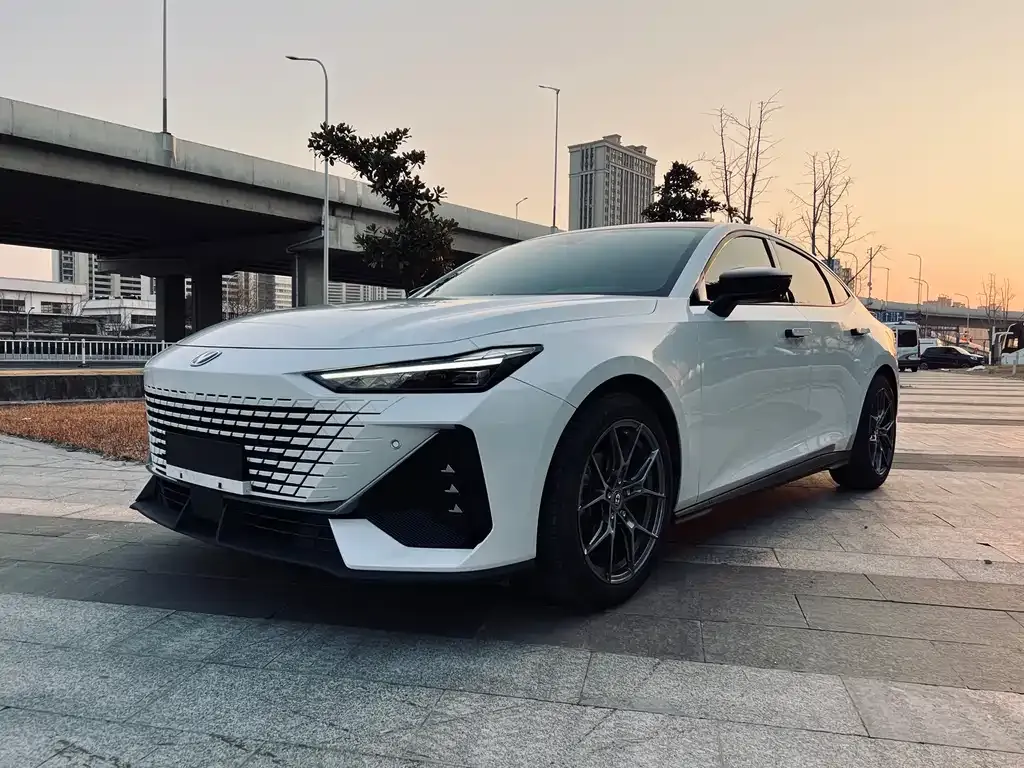 Changan UNI-V 2024 из CN, фото 1