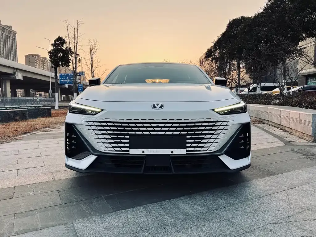 Changan UNI-V 2024 из CN, фото 10
