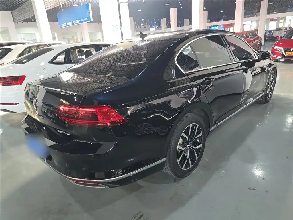 Volkswagen Magotan 2022 из CN, фото 8