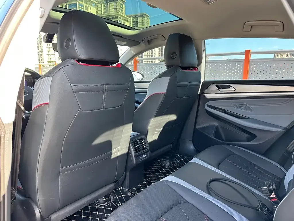 Volkswagen Lamando 2024 из CN, фото 2