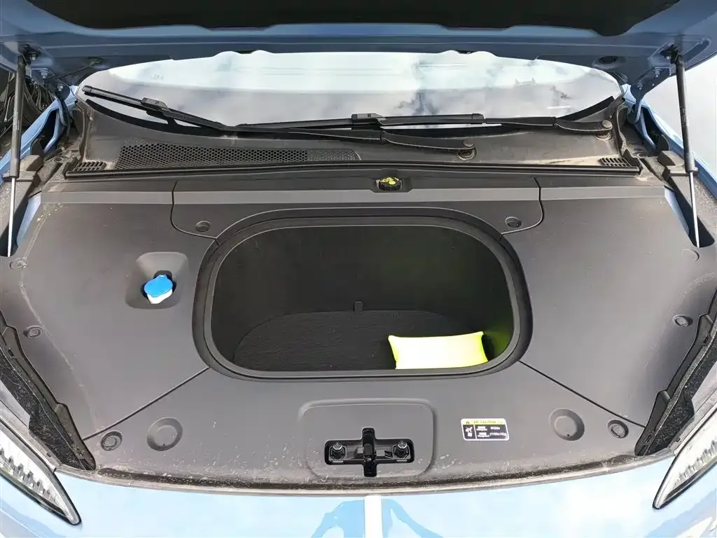 Hongqi Tiangong 05 2025 из CN, фото 10