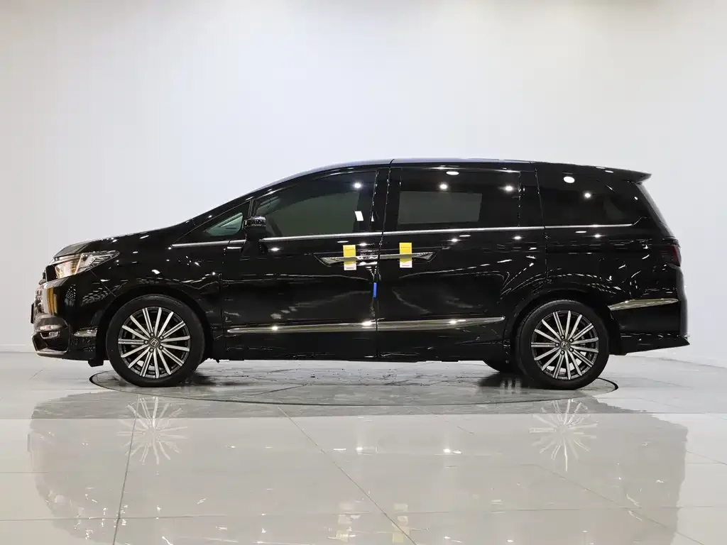 Honda Elysion 2023 из CN, фото 2