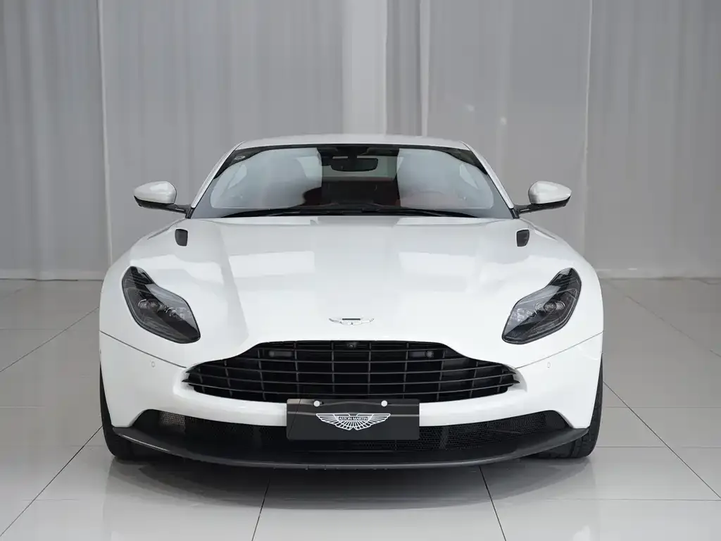 Aston Martin DB11 2021 из CN, фото 2