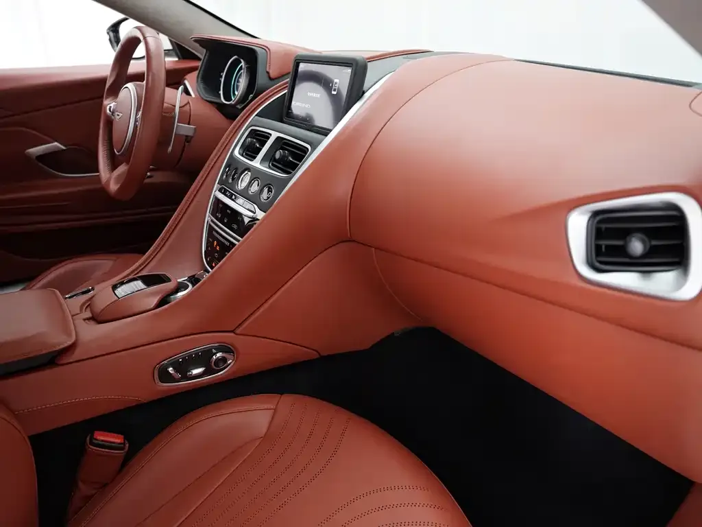 Aston Martin DB11 2021 из CN, фото 5