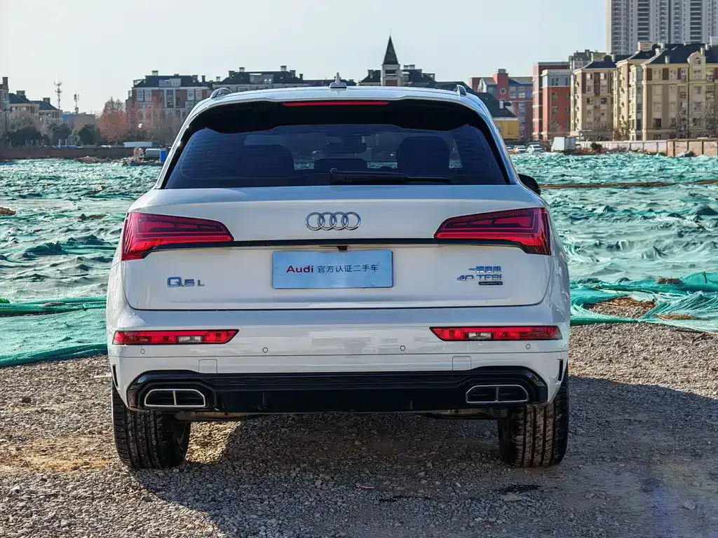 Audi Q5L — фото 2