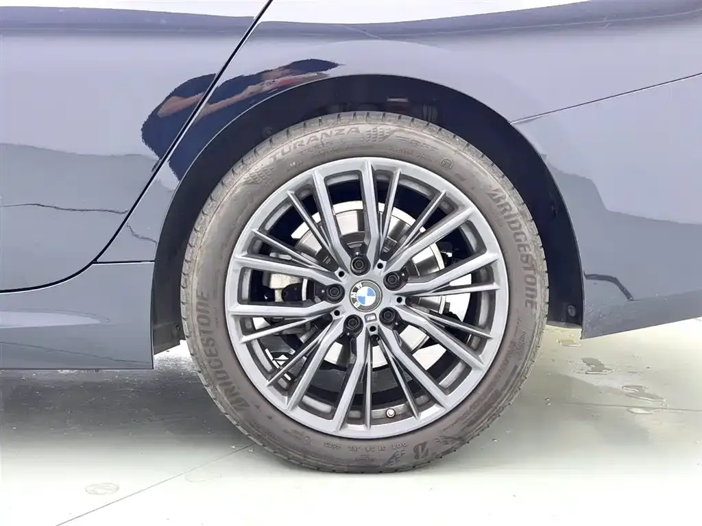 BMW 3 Series 2024 из CN, фото 4