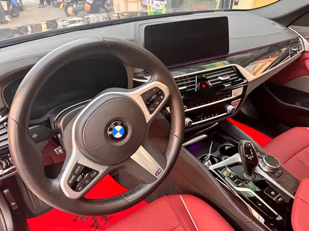 BMW 5 Series 2022 из CN, фото 7