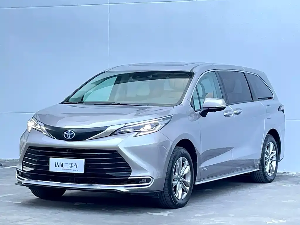 Toyota Sienna 2023 из CN, фото 3