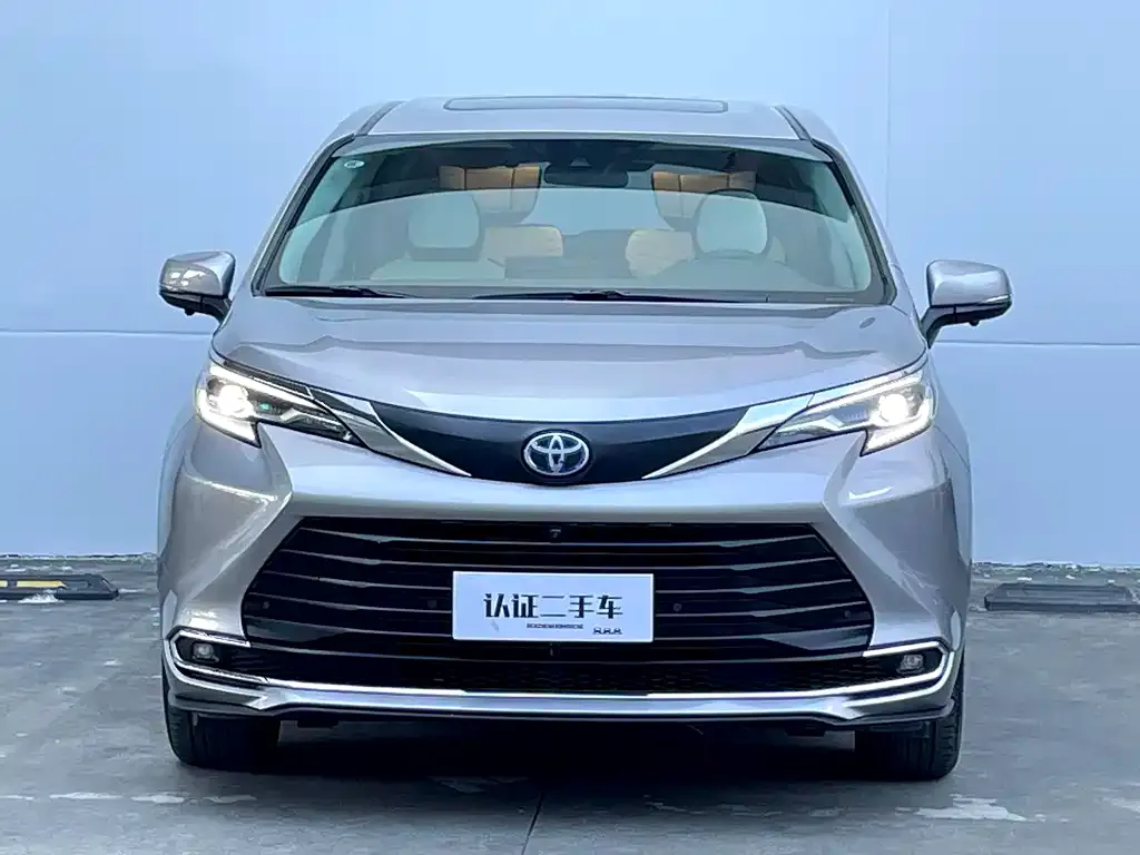 Toyota Sienna 2023 из CN, фото 6