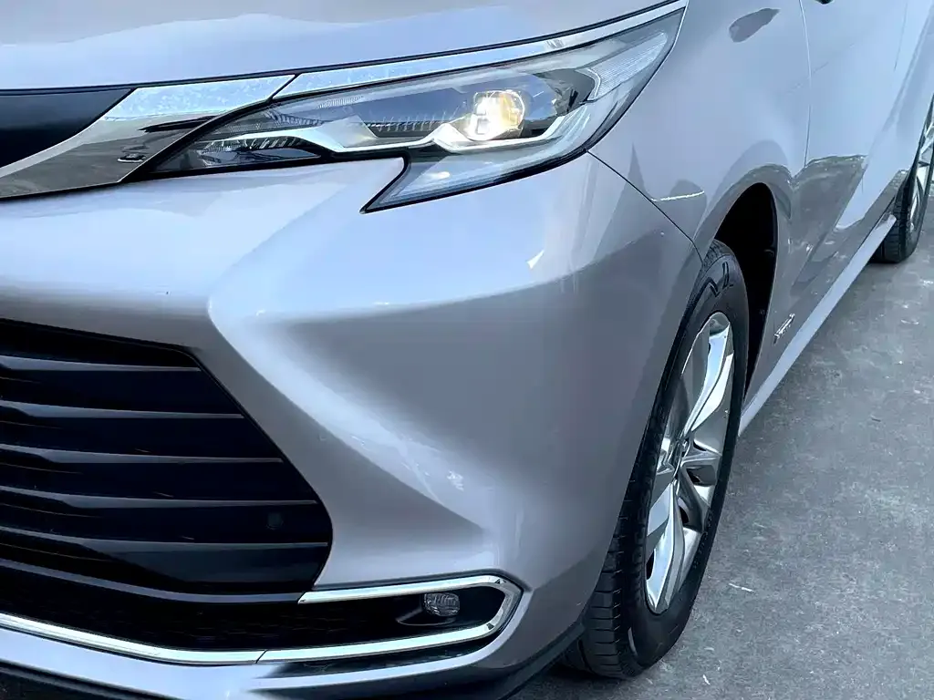 Toyota Sienna 2023 из CN, фото 9
