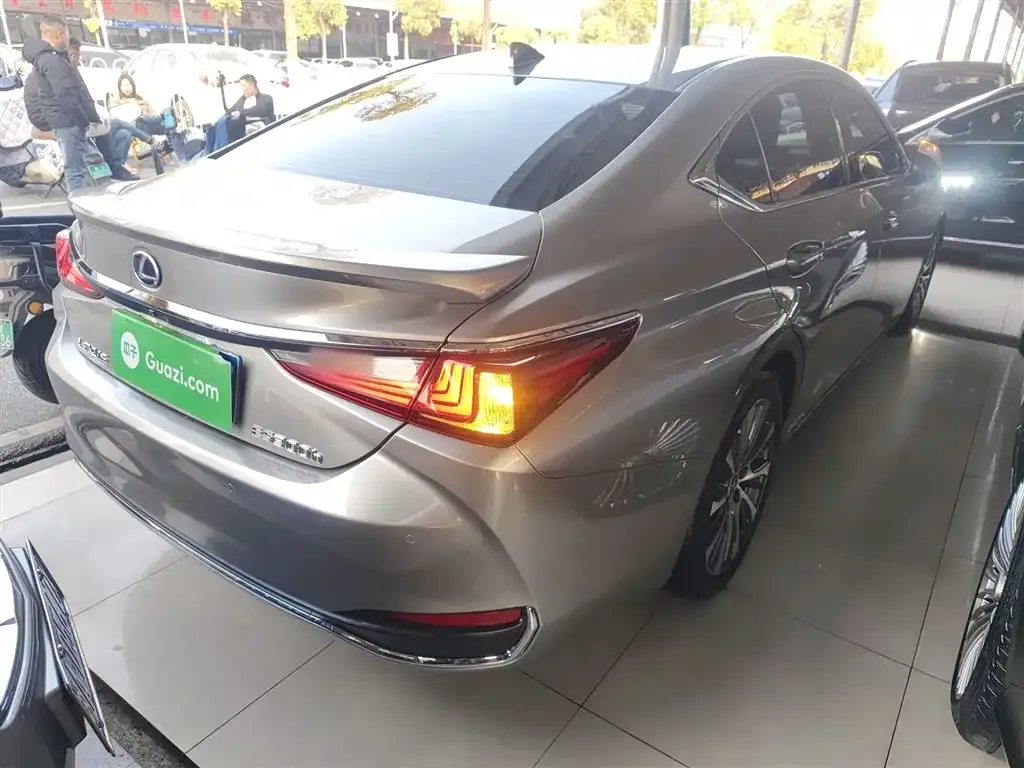 Lexus ES 2021 из CN, фото 8