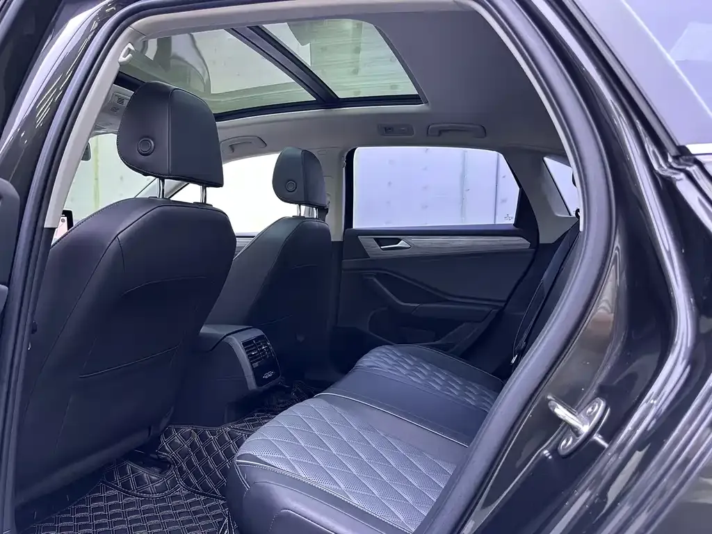 Volkswagen Sagitar 2023 из CN, фото 9