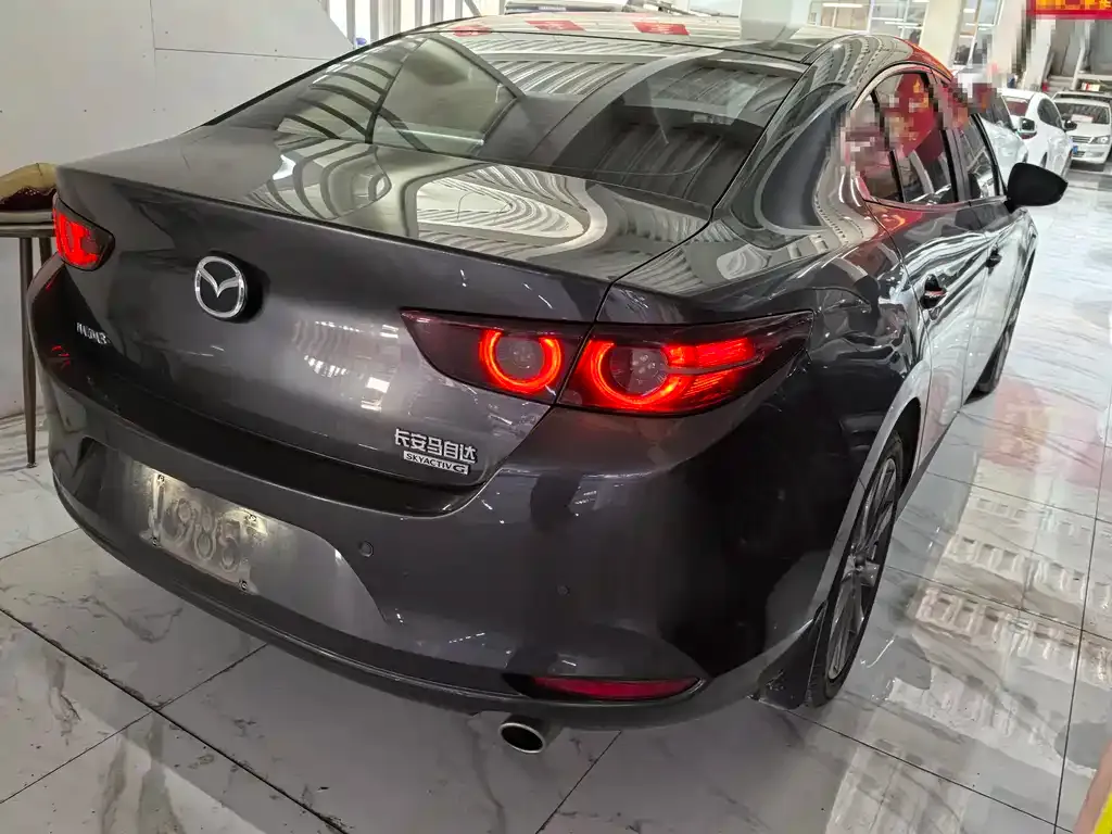 Mazda 3 Axela 2023 из CN, фото 4