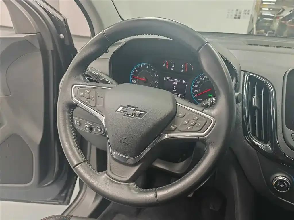 Chevrolet Equinox 2022 из CN, фото 10