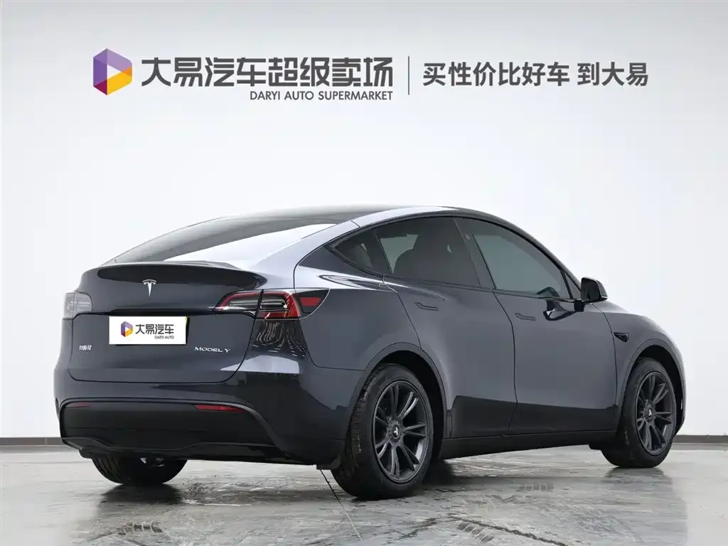Tesla Model Y 2024 из CN, фото 5