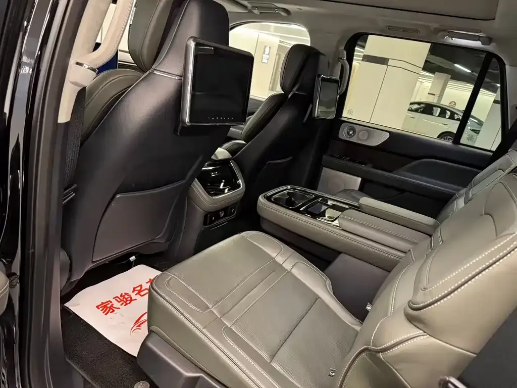 Lincoln Navigator 2024 из CN, фото 5