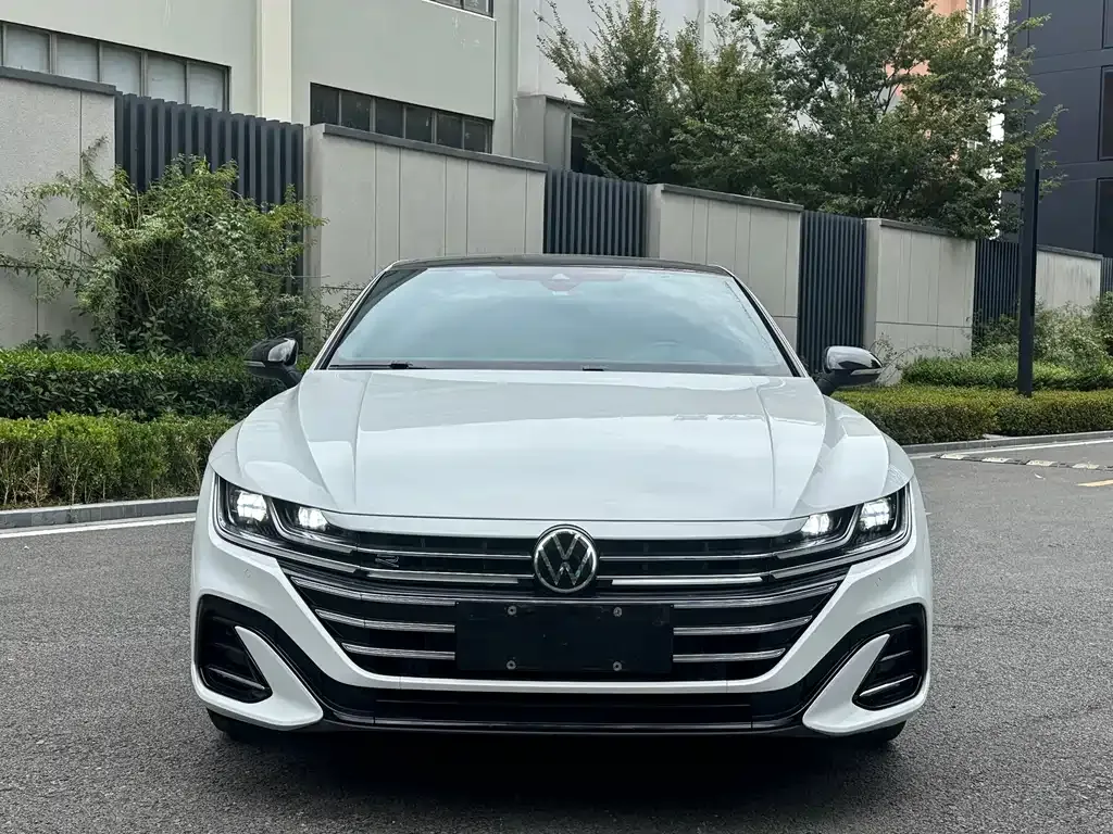 Volkswagen CC 2024 из CN, фото 9