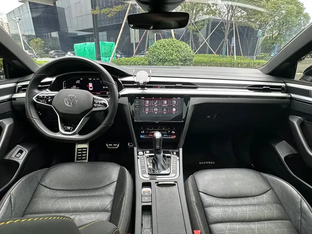 Volkswagen CC 2024 из CN, фото 4