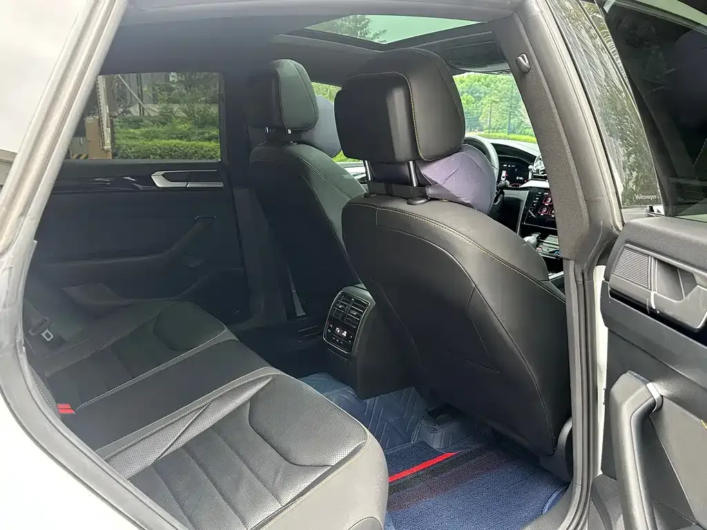 Volkswagen CC 2024 из CN, фото 3