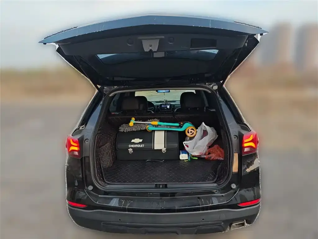 Chevrolet Equinox 2022 из CN, фото 10
