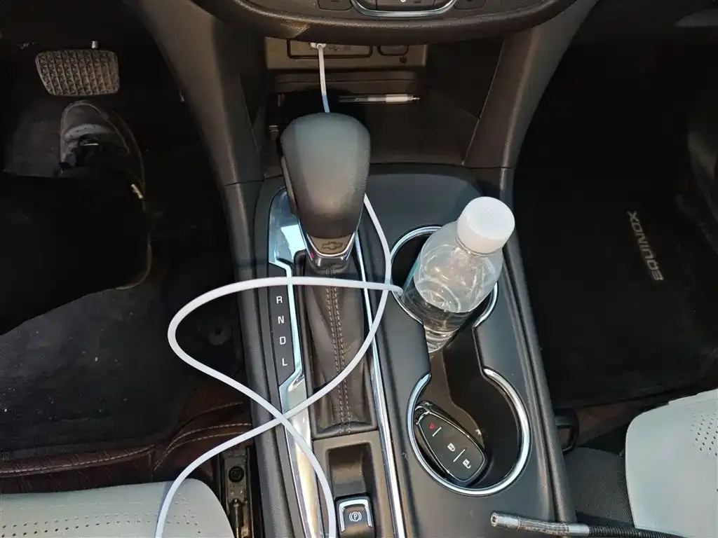 Chevrolet Equinox 2022 из CN, фото 5