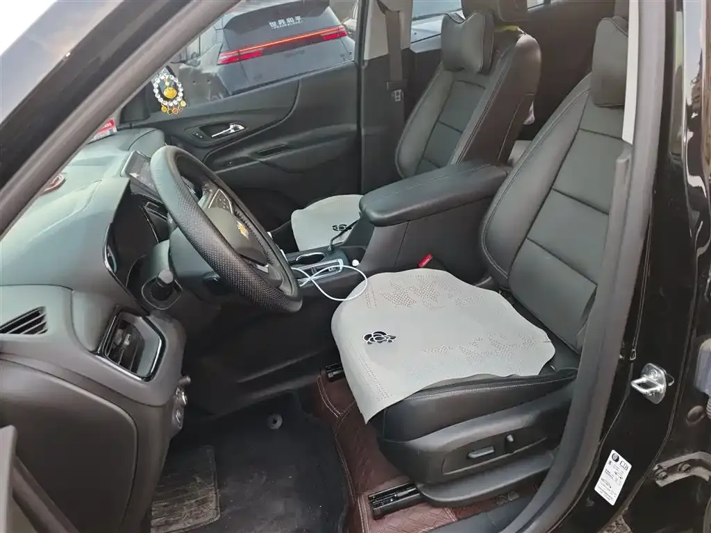 Chevrolet Equinox 2022 из CN, фото 4