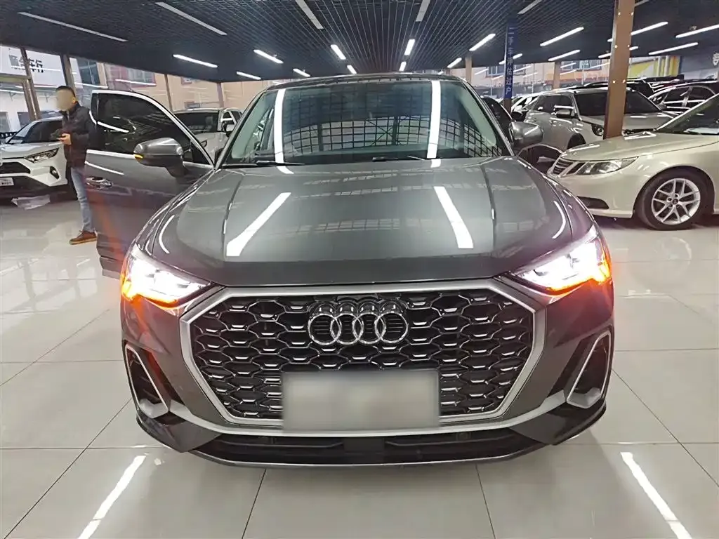 Audi Q3 Sportback 2021 из CN, фото 8