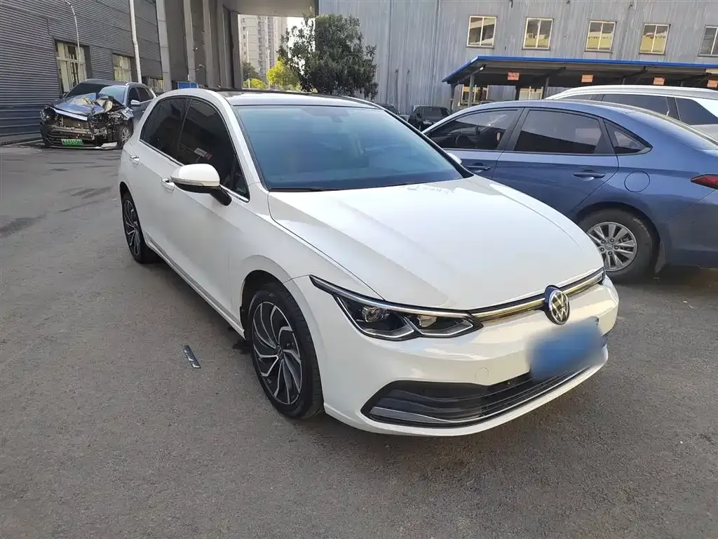 Volkswagen Golf 2021 из CN, фото 2