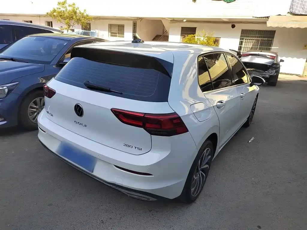 Volkswagen Golf 2021 из CN, фото 4