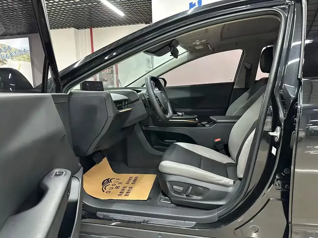 Toyota bZ3 2024 из CN, фото 6