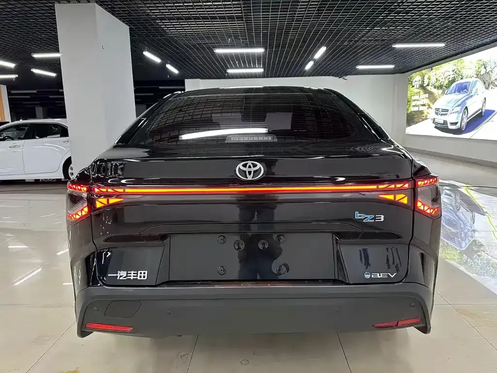 Toyota bZ3 2024 из CN, фото 5