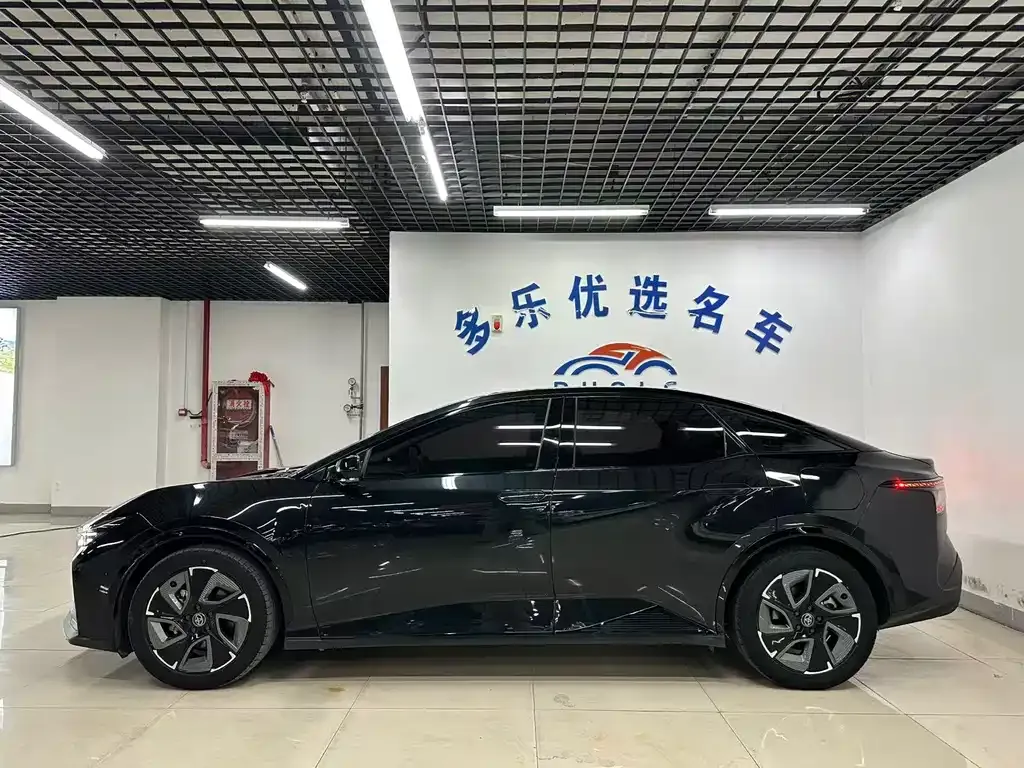 Toyota bZ3 2024 из CN, фото 10
