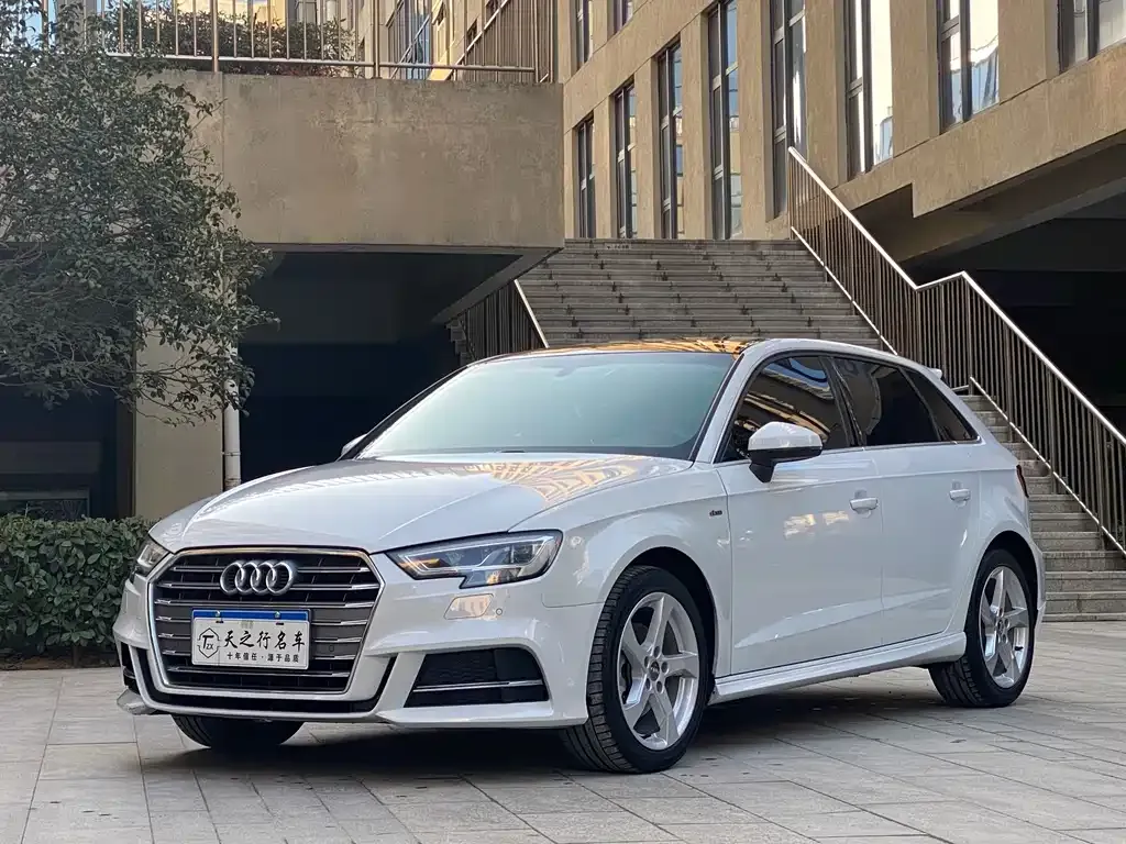 Audi A3 2021 из CN, фото 1