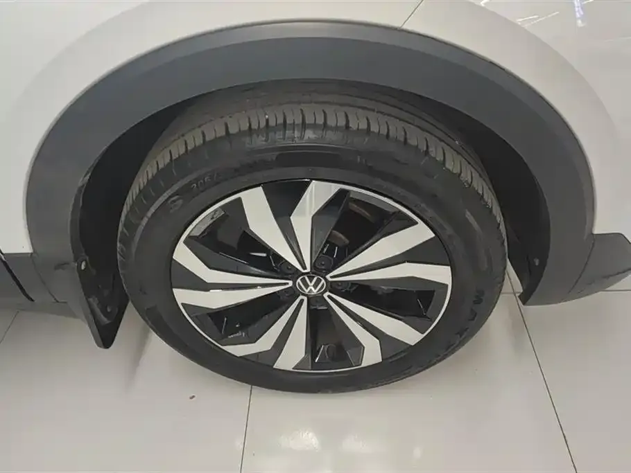 Volkswagen Tharu — фото 5