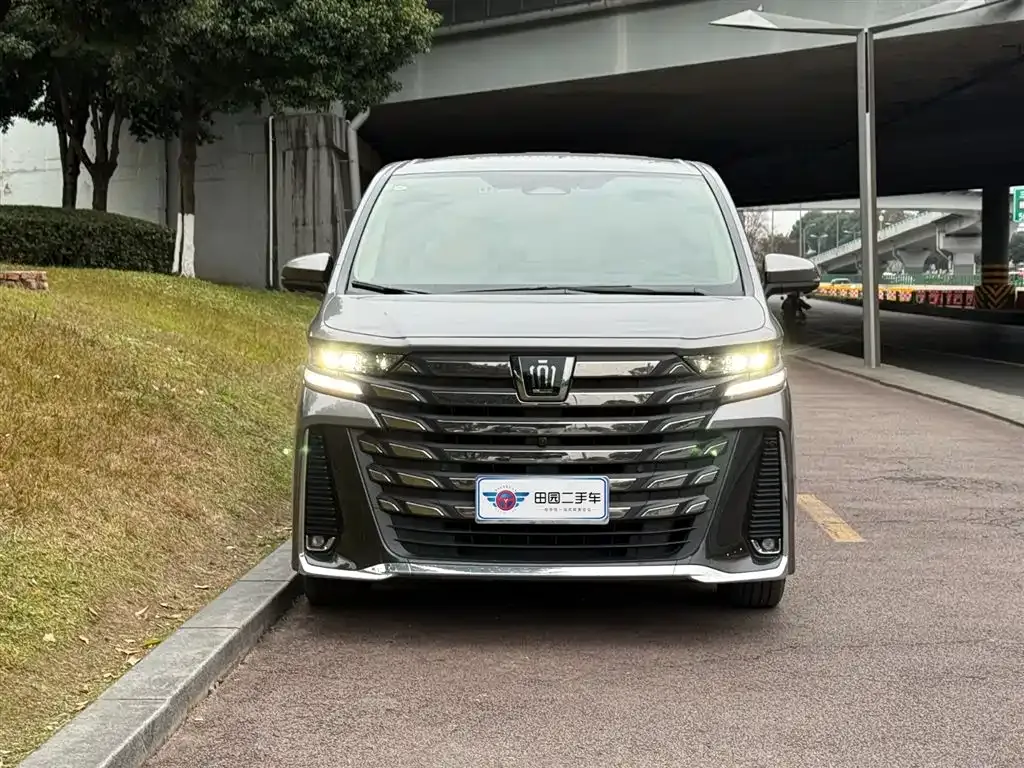 Toyota Vellfire 2024 из CN, фото 4