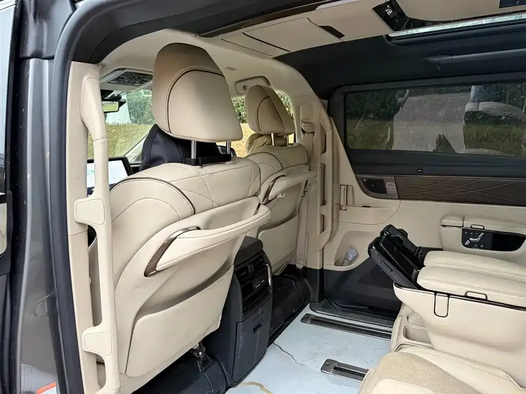 Toyota Vellfire 2024 из CN, фото 3