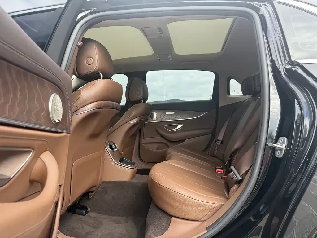 Mercedes-Benz E-Class 2021 из CN, фото 3