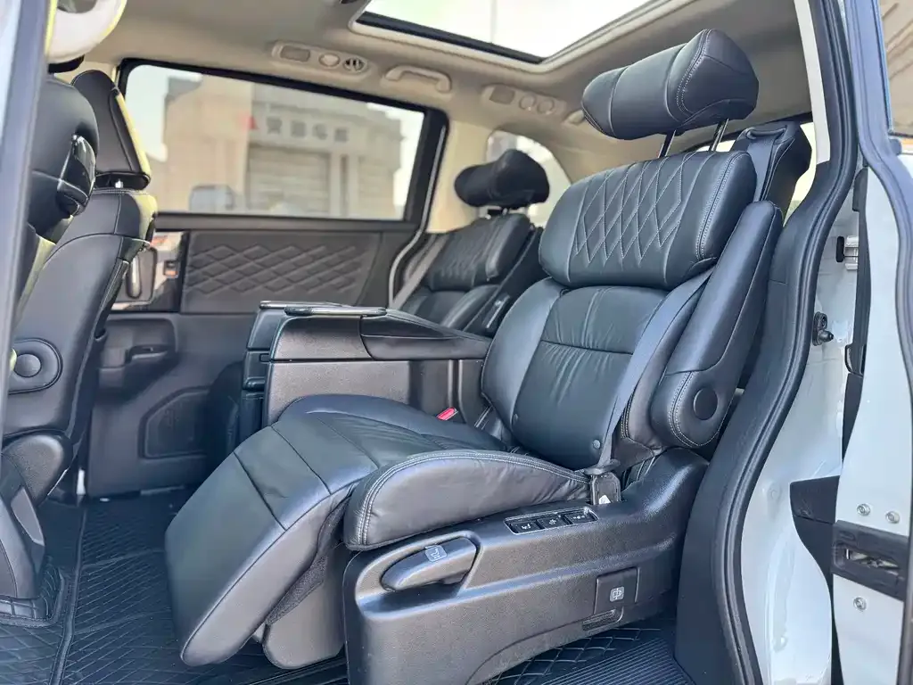Honda Elysion 2021 из CN, фото 10