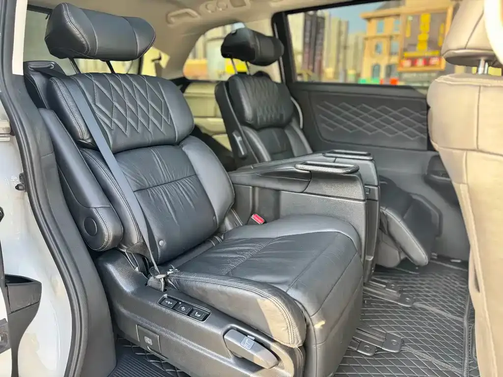 Honda Elysion 2021 из CN, фото 2