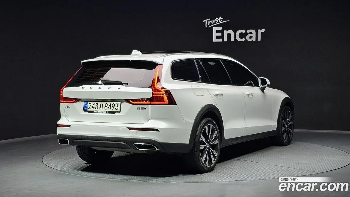 Volvo V60 — фото 2
