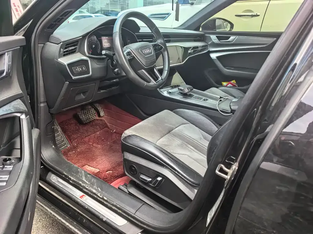 Audi A6L 2023 из CN, фото 4