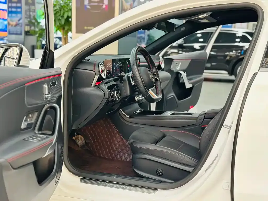 Mercedes-Benz A-Class 2024 из CN, фото 9