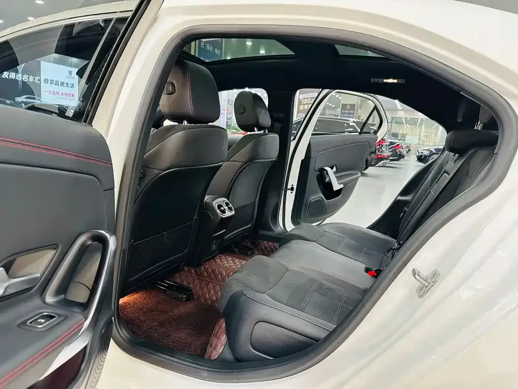 Mercedes-Benz A-Class 2024 из CN, фото 6
