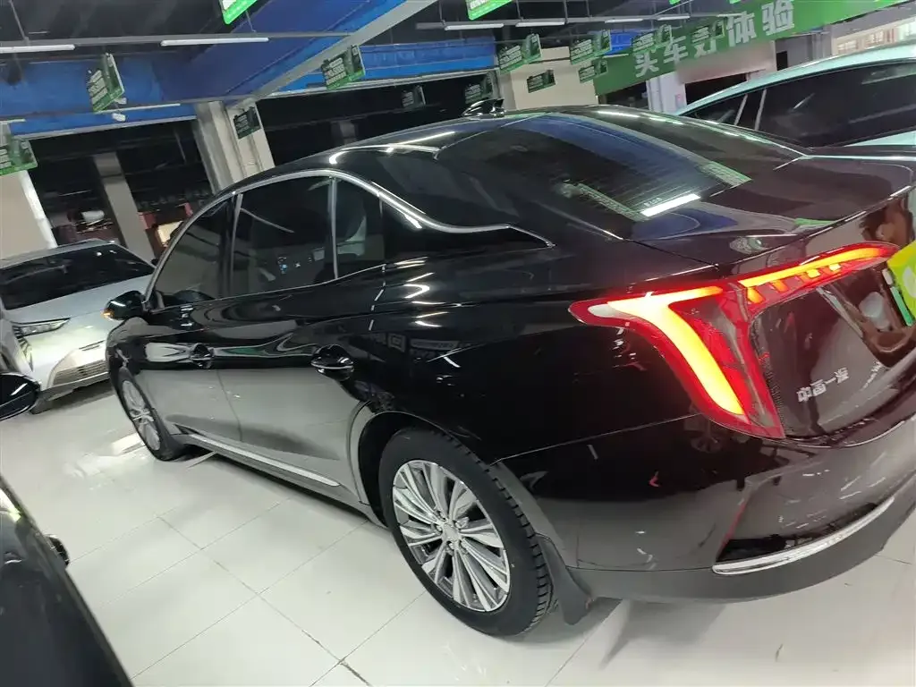 Hongqi E-QM5 2024 из CN, фото 7