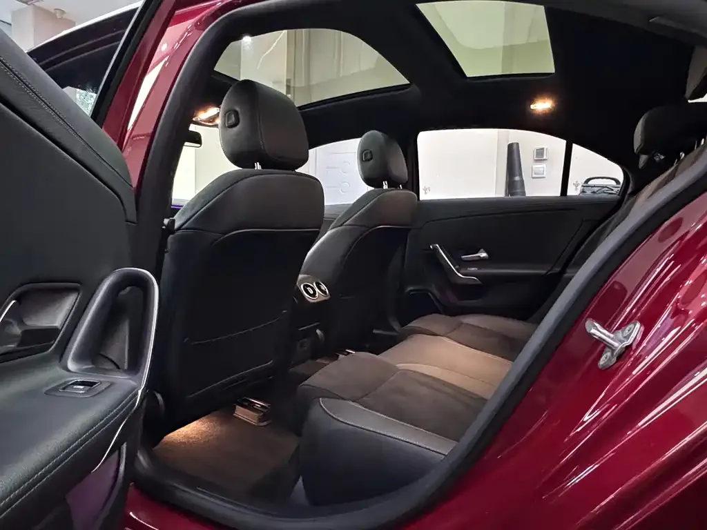 Mercedes-Benz A-Class 2021 из CN, фото 3