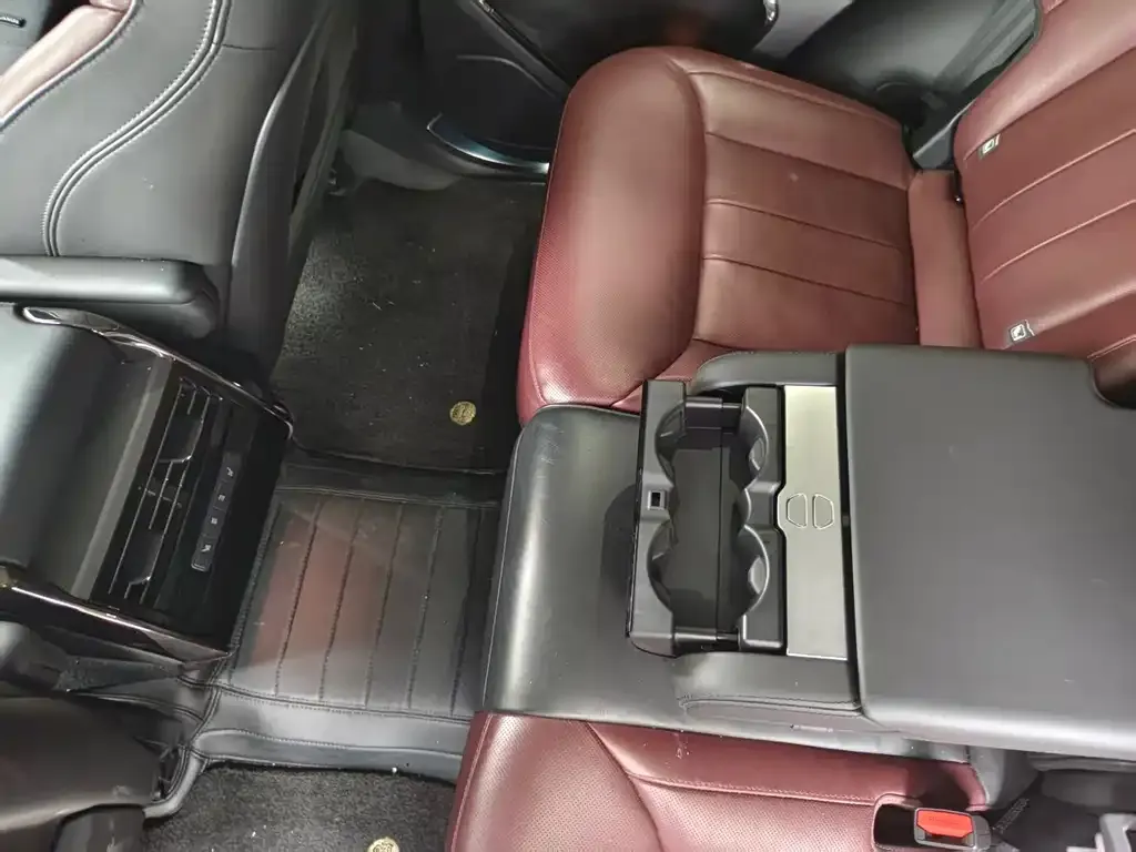 Land Rover Sport 2024 из CN, фото 2