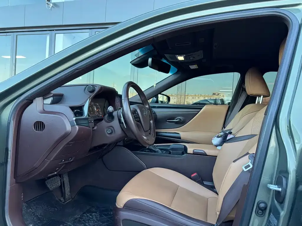 Lexus ES 2021 из CN, фото 6