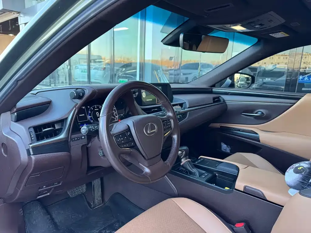 Lexus ES 2021 из CN, фото 4