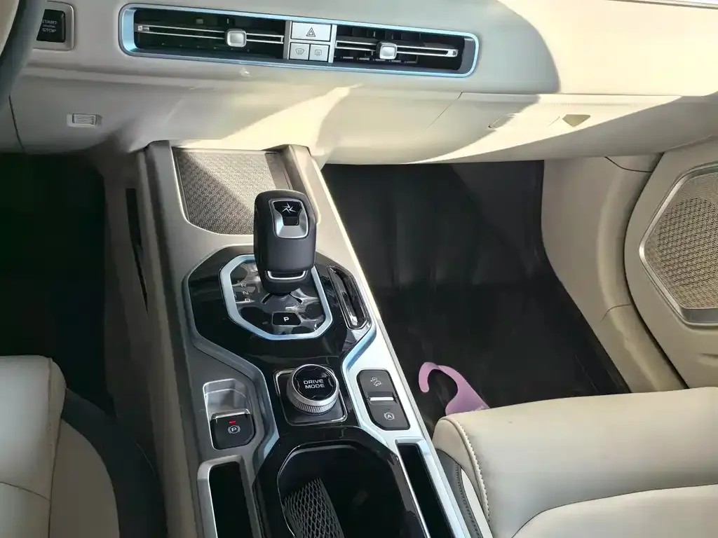 Geely Icon 2025 из CN, фото 2