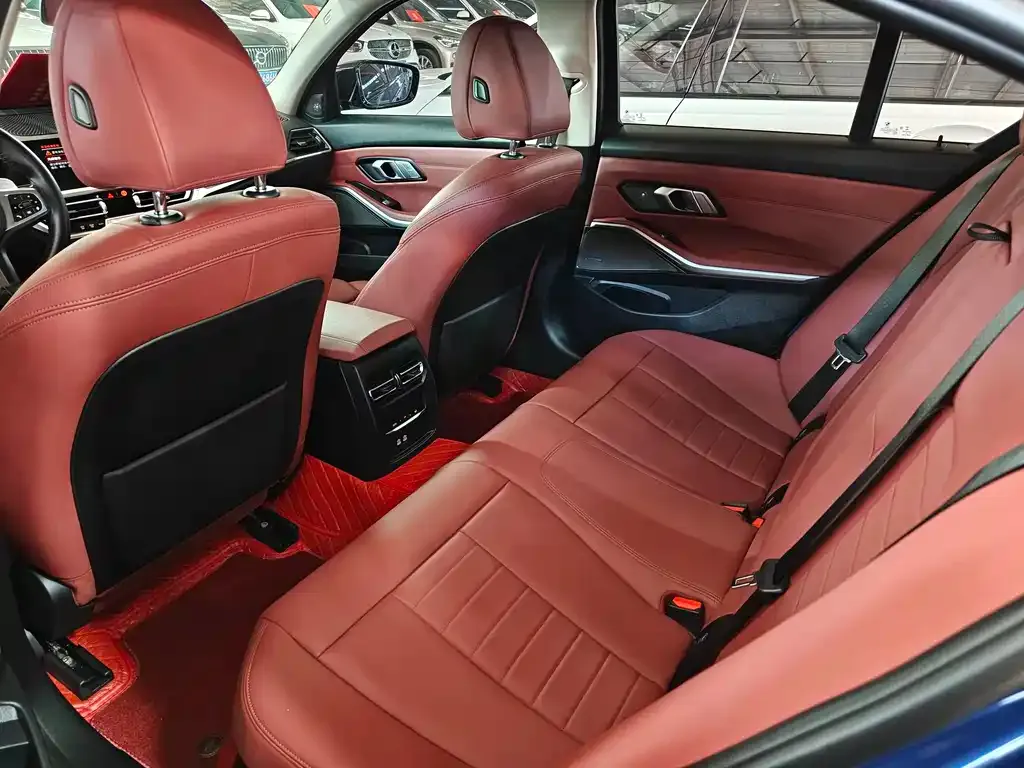 BMW 3 Series 2021 из CN, фото 6
